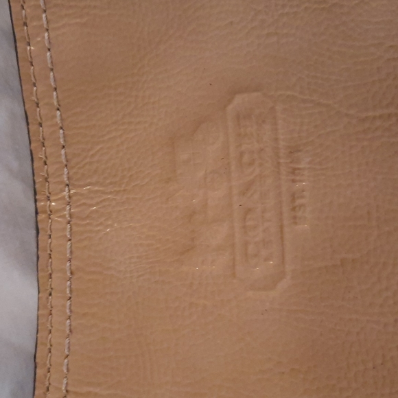 Tan shoulder bag y2k Coach Patent Leather w tags in pocket vintage - Picture 7 of 12